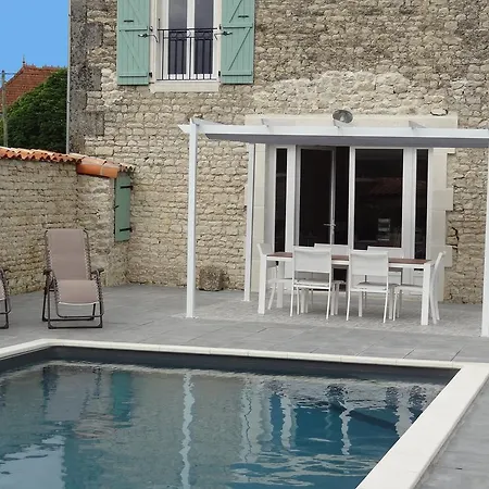 La Grange Aux Dames Bed & Breakfast *